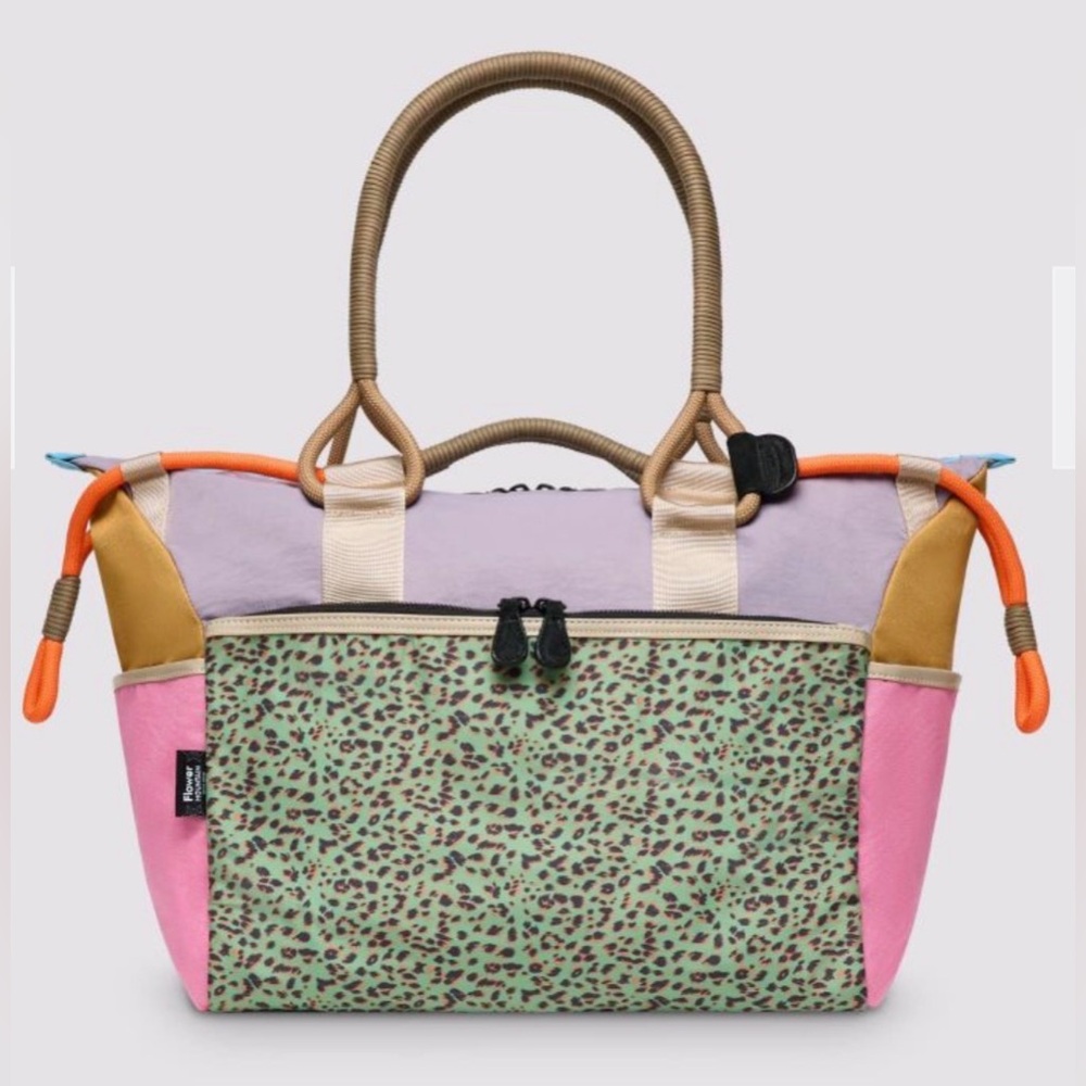 NWT Flower Mountain WEEKEND BAG Handbag - Lilac-Pink - Picture 1 of 6